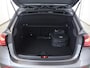 Mercedes-Benz A-klasse 250e Business Solution AMG | Panoramaschuifdak | Premium Plus | Head-up display | Dodehoekassistent |