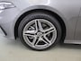 Mercedes-Benz A-klasse 250e Business Solution AMG | Panoramaschuifdak | Premium Plus | Head-up display | Dodehoekassistent |