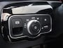 Mercedes-Benz A-klasse 250e Business Solution AMG | Panoramaschuifdak | Premium Plus | Head-up display | Dodehoekassistent |