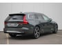 Volvo V60 T6 Plug-in hybrid AWD Ultra Bright | Panoramadak | Head-up display | Bowers & Wilkins audiosysteem | Verwarmbare voorstoelen, achterbank en stuurwiel | 360 graden camera | Extra getint glas | 19 inch lichtmetalen velgen