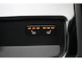 Volvo V60 T6 Plug-in hybrid AWD Ultra Bright | Panoramadak | Head-up display | Bowers & Wilkins audiosysteem | Verwarmbare voorstoelen, achterbank en stuurwiel | 360 graden camera | Extra getint glas | 19 inch lichtmetalen velgen