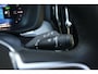 Volvo XC60 T6 Plug-in hybrid AWD Plus Dark | Panoramisch Schuif-/Kanteldak | Adaptive Cruise & Pilot Assist | Verwarmbare voorstoelen + achterbank | 360 Camera | Apple carplay/Android auto | Verwarmbaar stuurwiel | Wegklapbare Trekhaak |