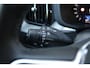 Volvo XC60 T6 Plug-in hybrid AWD Plus Dark | Panoramisch Schuif-/Kanteldak | Adaptive Cruise & Pilot Assist | Verwarmbare voorstoelen + achterbank | 360 Camera | Apple carplay/Android auto | Verwarmbaar stuurwiel | Wegklapbare Trekhaak |