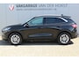 Ford Kuga 2.5-225 pk Titanium X PHEV Plug-in Hybrid. Hybride rijden voor een gunstig bedrag ! Stuur-, stoel-, achterbank- en voorraamverw., lane- en side assist, camera, adapt. cruise cntrl, autm. airco dual, B&O soundsyst., camera v+a etc.