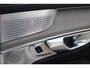 Volvo XC90 T8 Plug-in hybrid AWD Ultra Dark | Semi-elektrische Trekhaak | Luchtvering | Elektr. Schuif-/Kanteldak | Head up display | 360 graden camera | Premium Audio by Bowers&Wilkins | Verwarmbare voorstoelen met massagefunctie en ventilatie
