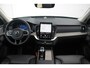 Volvo XC90 T8 Plug-in hybrid AWD Ultra Dark | Semi-elektrische Trekhaak | Luchtvering | Elektr. Schuif-/Kanteldak | Head up display | 360 graden camera | Premium Audio by Bowers&Wilkins | Verwarmbare voorstoelen met massagefunctie en ventilatie