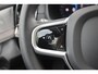 Volvo XC90 T8 Plug-in hybrid AWD Ultra Dark | Semi-elektrische Trekhaak | Luchtvering | Elektr. Schuif-/Kanteldak | Head up display | 360 graden camera | Premium Audio by Bowers&Wilkins | Verwarmbare voorstoelen met massagefunctie en ventilatie