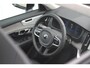 Volvo XC90 T8 Plug-in hybrid AWD Ultra Dark | Semi-elektrische Trekhaak | Luchtvering | Elektr. Schuif-/Kanteldak | Head up display | 360 graden camera | Premium Audio by Bowers&Wilkins | Verwarmbare voorstoelen met massagefunctie en ventilatie