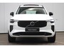 Volvo XC90 T8 Plug-in hybrid AWD Ultra Dark | Semi-elektrische Trekhaak | Luchtvering | Elektr. Schuif-/Kanteldak | Head up display | 360 graden camera | Premium Audio by Bowers&Wilkins | Verwarmbare voorstoelen met massagefunctie en ventilatie