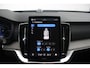 Volvo XC90 T8 Plug-in hybrid AWD Ultra Dark | Semi-elektrische Trekhaak | Luchtvering | Elektr. Schuif-/Kanteldak | Head up display | 360 graden camera | Premium Audio by Bowers&Wilkins | Verwarmbare voorstoelen met massagefunctie en ventilatie
