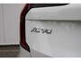 Volvo XC90 T8 Plug-in hybrid AWD Ultra Dark | Semi-elektrische Trekhaak | Luchtvering | Elektr. Schuif-/Kanteldak | Head up display | 360 graden camera | Premium Audio by Bowers&Wilkins | Verwarmbare voorstoelen met massagefunctie en ventilatie