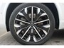 Volvo XC90 T8 Plug-in hybrid AWD Ultra Dark | Semi-elektrische Trekhaak | Luchtvering | Elektr. Schuif-/Kanteldak | Head up display | 360 graden camera | Premium Audio by Bowers&Wilkins | Verwarmbare voorstoelen met massagefunctie en ventilatie