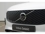 Volvo XC90 T8 Plug-in hybrid AWD Ultra Dark | Semi-elektrische Trekhaak | Luchtvering | Elektr. Schuif-/Kanteldak | Head up display | 360 graden camera | Premium Audio by Bowers&Wilkins | Verwarmbare voorstoelen met massagefunctie en ventilatie