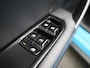 MG MG4 64 kWh Luxury All-Season banden / Navigatiesysteem / Carplay / Remote App voorverwarmen & koelen