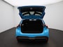 MG MG4 64 kWh Luxury All-Season banden / Navigatiesysteem / Carplay / Remote App voorverwarmen & koelen