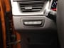 Renault Captur TCe 90 ZEN | Easy Link Navigatiesysteem met Apple Carplay & Android Auto | Two-tone metaalkleur | Airco | Parkeersensoren v+a met achteruitrijcamera |