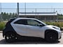 Toyota Aygo X 1.0 VVT-i S-CVT JBL Bi-Tone Jasmine SIlver | NL-Auto | Camera | Keyless | Carplay | Nav | DAB | Adapt.CC | Full LED | Fab.garantie