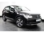 Volkswagen Tiguan Elegance eHybrid 1.4 TSI 245 PK | Achteruitrijcamera met 360° Surround View | Matrix-LED-koplamp (IQ.Light) met Achterlichten LED, donkerrood, Knipperlichten dynamisch | Trekhaak (kogelkop zwenkbaar)