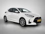 Toyota Yaris 1.5 Hybrid 130 Executive | BTW Voertuig | Stoel+stuurverwarming | dodehoek detectie | Parkeersensoren Voor+achter | Apple CarPlay/Android Auto | Cruise Control Adaptive | Draadloze telefoonlader |