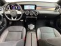 Mercedes-Benz A-klasse 250 e Business Solution AMG Limited I Panoramadak I Elek. Trekhaak I Widescreen I Alcantara I Sfeerverlichting