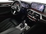 BMW 5-Serie Touring 530i Business Edition Plus | Schuif-/Kanteldak | Navigatie | Camera | Leder |