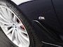 BMW 5-Serie Touring 530i Business Edition Plus | Schuif-/Kanteldak | Navigatie | Camera | Leder |