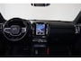 Volvo EX40 Extended Range Plus 82 kWh - IntelliSafe Assist & Surround - Harman/Kardon audio - Parkeercamera achter - Verwarmde voorstoelen & stuur - Parkeersensoren voor & achter - Draadloze tel. lader - Inklapbare trekhaak - 19' LMV