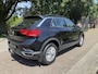 Volkswagen T-Roc 1.5 TSI Style | Camera | Adaptive | Clima | Trekhaak | Dealer Onderhouden |