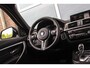 BMW 3-Serie Touring 320i Edition M Sport Shadow | 2e eigenaar | NL auto | Harman Kardon | Head-up | DAB | Camera | Keyless entry | Panoramadak | LED | Stoelverwarming | PDC