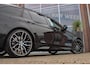 BMW 3-Serie Touring 320i Edition M Sport Shadow | 2e eigenaar | NL auto | Harman Kardon | Head-up | DAB | Camera | Keyless entry | Panoramadak | LED | Stoelverwarming | PDC