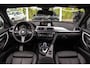 BMW 3-Serie Touring 320i Edition M Sport Shadow | 2e eigenaar | NL auto | Harman Kardon | Head-up | DAB | Camera | Keyless entry | Panoramadak | LED | Stoelverwarming | PDC
