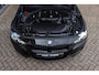 BMW 3-Serie Touring 320i Edition M Sport Shadow | 2e eigenaar | NL auto | Harman Kardon | Head-up | DAB | Camera | Keyless entry | Panoramadak | LED | Stoelverwarming | PDC