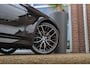 BMW 3-Serie Touring 320i Edition M Sport Shadow | 2e eigenaar | NL auto | Harman Kardon | Head-up | DAB | Camera | Keyless entry | Panoramadak | LED | Stoelverwarming | PDC