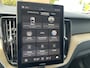 Volvo XC60 2.0 T8 455 pk Plug-in hybrid AWD Ultra Bright Facelift model 2026 ! Trekhaak Bowers Wilkins Comfortstoelen Nappa leer + Massage + Ventilatie 360 Camera Panoramadak 20 Inch Velgen Pilot Assist ACC BLIS Apple Carplay Android Auto Full Led Ram Vol Opties en in Nieuwstaat ! Long Range 1e Eigenaar BTW Auto