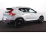 Volvo XC40 B3 Plus Black Edition - Panorama/schuifdak - IntelliSafe Assist & Surround - 360º Camera - Harman/Kardon audio - Verwarmde voorstoelen & stuur - Parkeersensoren voor & achter - Elektr. bedienb. voorstoelen met geheugen links - Draadloze tel. lader - Standkachel - Extra getint glas - Inklapbare trekhaak - 20' LMV
