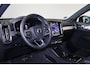Volvo XC40 B3 Plus Black Edition - Panorama/schuifdak - IntelliSafe Assist & Surround - 360º Camera - Harman/Kardon audio - Verwarmde voorstoelen & stuur - Parkeersensoren voor & achter - Elektr. bedienb. voorstoelen met geheugen links - Draadloze tel. lader - Standkachel - Extra getint glas - Inklapbare trekhaak - 20' LMV