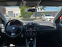 Volkswagen Golf 1.6 FSI Trendline (Trekhaak, Apple Carplay, Goed Onderhouden)