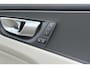 Volvo XC60 T6 Plug-in hybrid AWD Plus Bright | Blond Lederen bekleding | Google Infotainment | Stoelverwarming | Semi-Electrische Wegklapbare trekhaak | Parkeerverwarming |