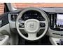 Volvo XC60 T6 Plug-in hybrid AWD Plus Bright | Blond Lederen bekleding | Google Infotainment | Stoelverwarming | Semi-Electrische Wegklapbare trekhaak | Parkeerverwarming |