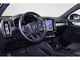 Volvo XC40 B3 Core Bright - IntelliSafe Assist & Surround - Parkeercamera achter - Verwarmde voorstoelen & stuur - Parkeersensoren voor & achter - Extra getint glas - 18' LMV