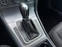 Volkswagen Golf 1.2 TSI 110PK Lounge Aut. Navi Pdc Stoelverw Trekhaak NW APK!