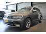 Volkswagen Tiguan 1.4 TSI ACT R-LINE navi pano camera trekhaak 150 pk !!