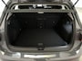 Volkswagen Golf 1.0 TSI 110pk Life Parkeersensoren Sfeerverlichting Adaptive Cruise