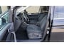 Volkswagen Touran 1.5 TSI 150pk R-Line & Highline 7-Zits Pano.Dak 18inch LM LED Adaptive Cruise Control A-Camera *Zeer Nette Touran*