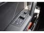 Volkswagen Tiguan 1.5 TSI R-Line Business+ 150PK / 110kW DSG, NL auto, 1e eigenaar nieuw door ons geleverd en onderhouden, wegklapbare trekhaak, R-Line in- en exterieur, keyless go & entry, panoramadak, 20" 'Suzuka' LMV, Apple Carplay & Android Auto, achteruitrijcamera, winterpakket (verwarmbare voorstoelen, verwarmbaar stuurwiel), assistentiepakket (dodehoeksensor (side assist)), LED Matrix (IQ.Lights), elektrische achterklep (easy open), elektrisch verstel-, verwarm- en inklapbare buitenspiegels (spiegelpakket), adaptieve cruise control (acc), digital cockpit pro, DAB+, spraakbediening, draadloze telefoonoplader, navigatie, parkeerassistent (park assist) etc.