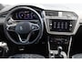Volkswagen Tiguan 1.5 TSI R-Line Business+ 150PK / 110kW DSG, NL auto, 1e eigenaar nieuw door ons geleverd en onderhouden, wegklapbare trekhaak, R-Line in- en exterieur, keyless go & entry, panoramadak, 20" 'Suzuka' LMV, Apple Carplay & Android Auto, achteruitrijcamera, winterpakket (verwarmbare voorstoelen, verwarmbaar stuurwiel), assistentiepakket (dodehoeksensor (side assist)), LED Matrix (IQ.Lights), elektrische achterklep (easy open), elektrisch verstel-, verwarm- en inklapbare buitenspiegels (spiegelpakket), adaptieve cruise control (acc), digital cockpit pro, DAB+, spraakbediening, draadloze telefoonoplader, navigatie, parkeerassistent (park assist) etc.