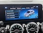 Mercedes-Benz GLA 250 e Business AMG Plug-In Hybride 5 spaaks lichtmetalen velgen | MBUX wide screen| Navigatie | elect bed. voorstoelen met memory | Trekhaak | parking support met camera | Inclusief 24 maanden Mercedes-Benz Certified garantie voor Europa.