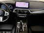 BMW 5-Serie Touring 530e xDrive M-Sport I Shadowline I Leder I 360 Camera I Luchtvering achter
