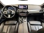 BMW 5-Serie Touring 530e xDrive M-Sport I Shadowline I Leder I 360 Camera I Luchtvering achter