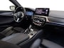 BMW 5-Serie Touring 530e xDrive M-Sport I Shadowline I Leder I 360 Camera I Luchtvering achter